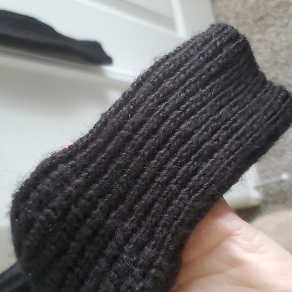 Kimchi Blue black cropped wool fuzzy sweater crop top urban outfitters - Picture 6 of 7